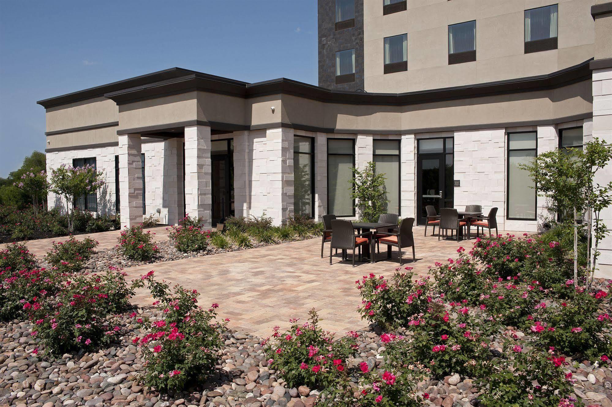 Hilton Garden Inn Ft Worth Alliance Airport Roanoke Exterior photo